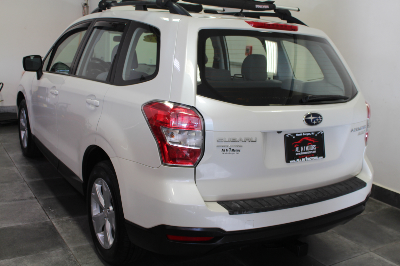 Subaru Forester 4dr CVT 2.5i PZEV 2015