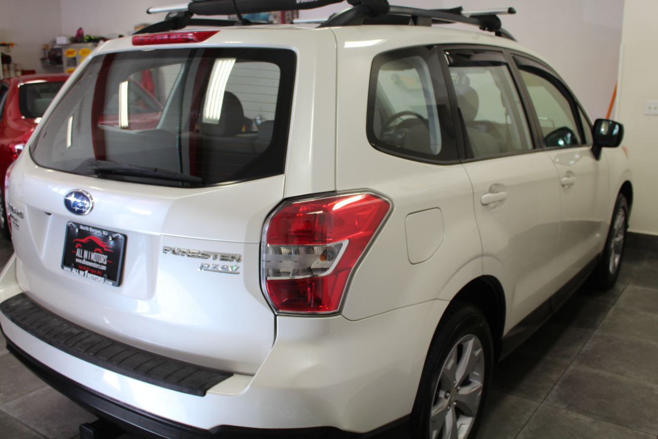 Subaru Forester 4dr CVT 2.5i PZEV 2015