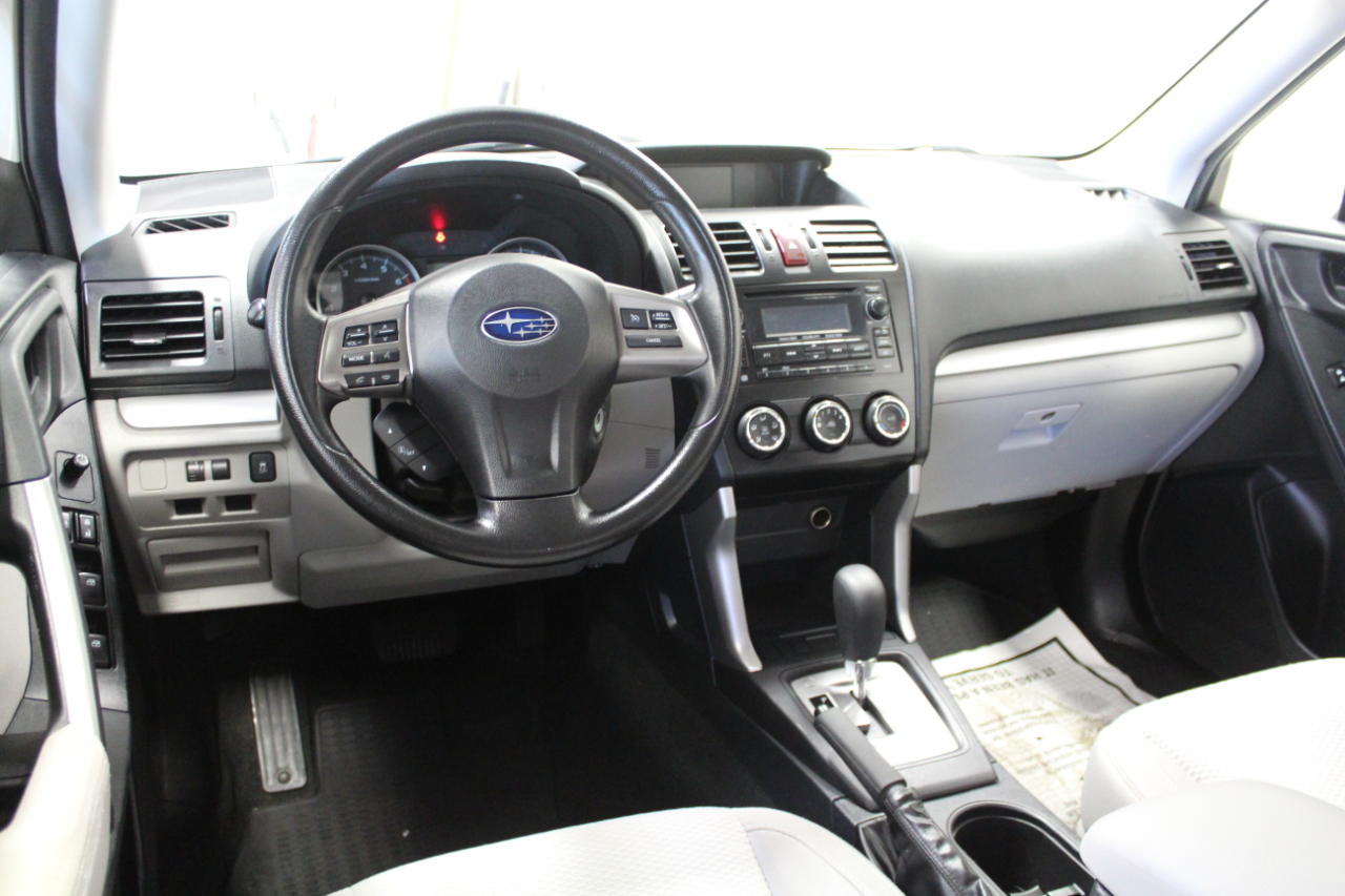 Subaru Forester 4dr CVT 2.5i PZEV 2015