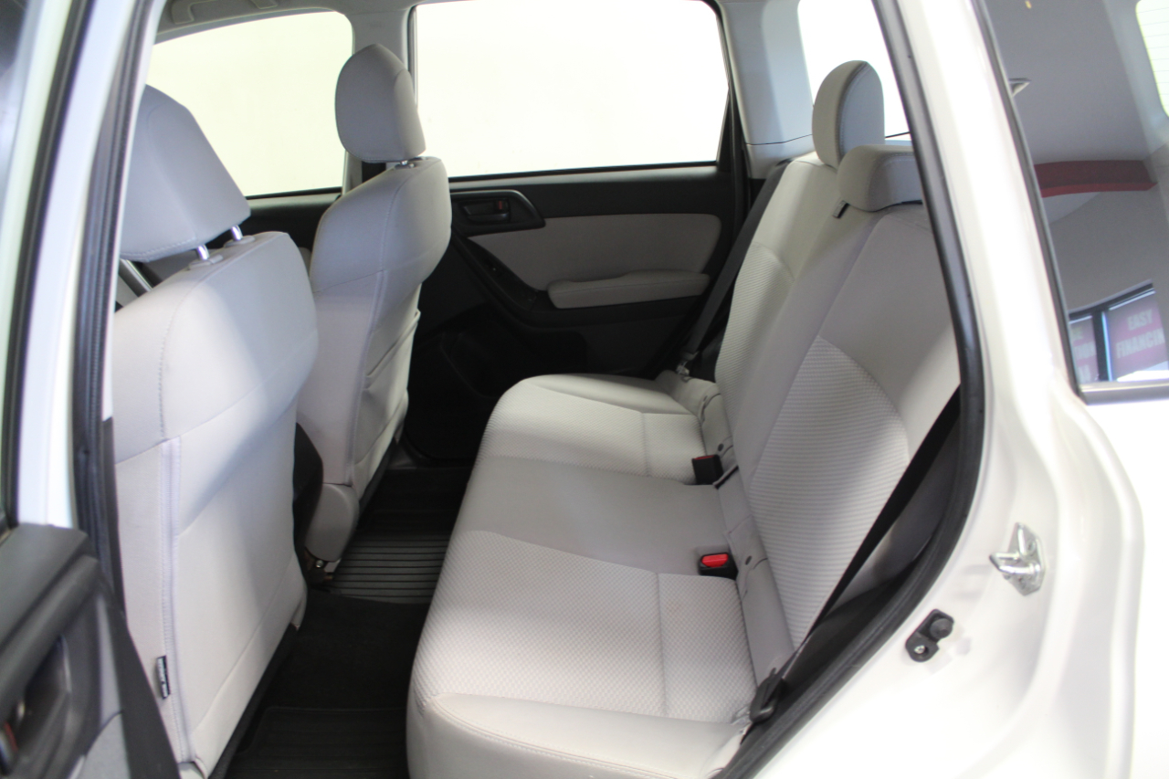 Subaru Forester 4dr CVT 2.5i PZEV 2015