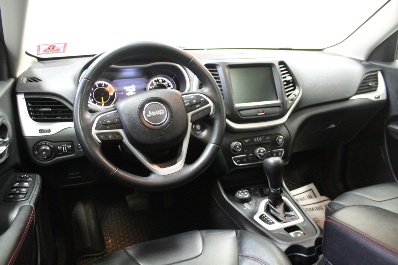 Jeep Cherokee 4WD 4dr Trailhawk 2016