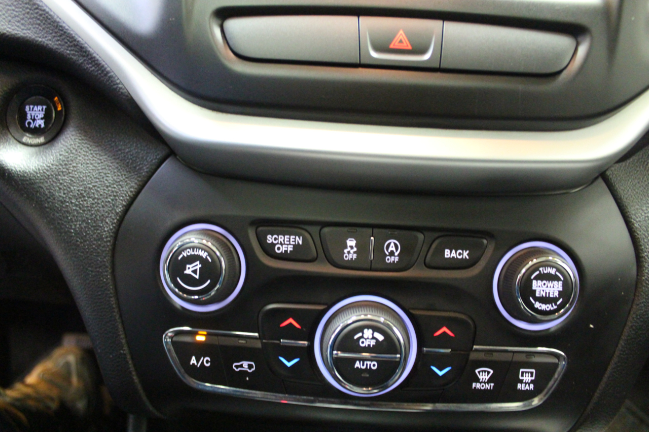 Jeep Cherokee 4WD 4dr Trailhawk 2016