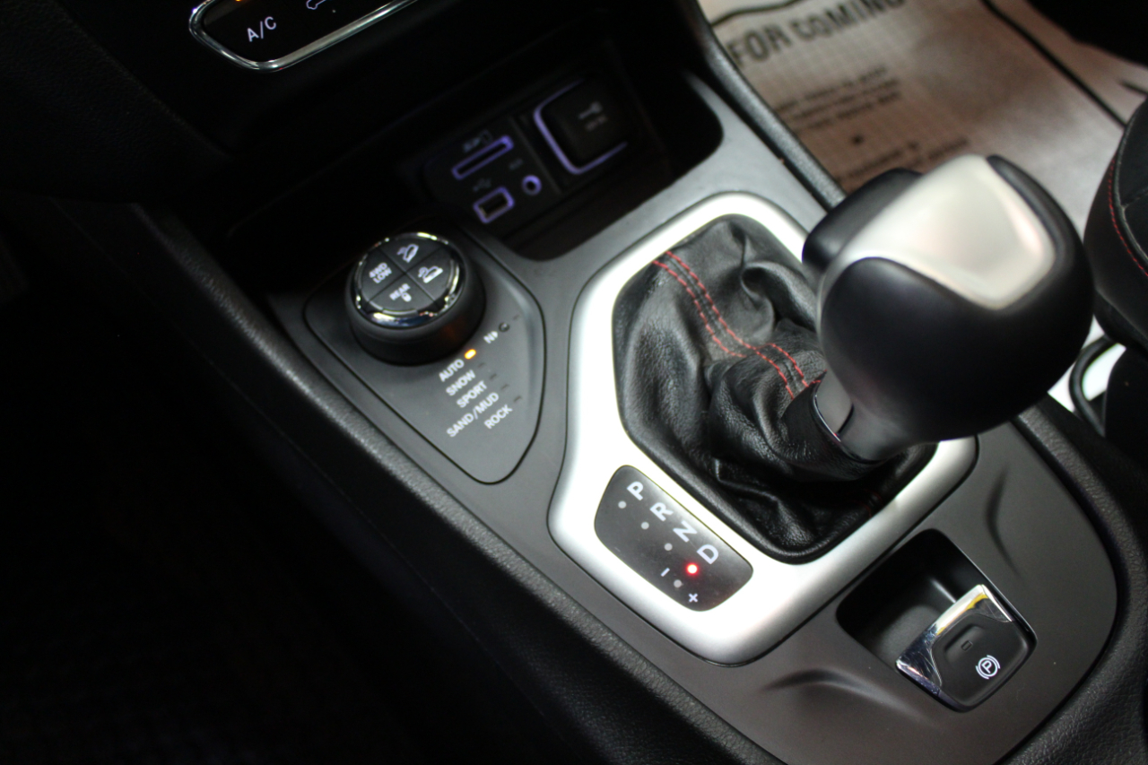 Jeep Cherokee 4WD 4dr Trailhawk 2016