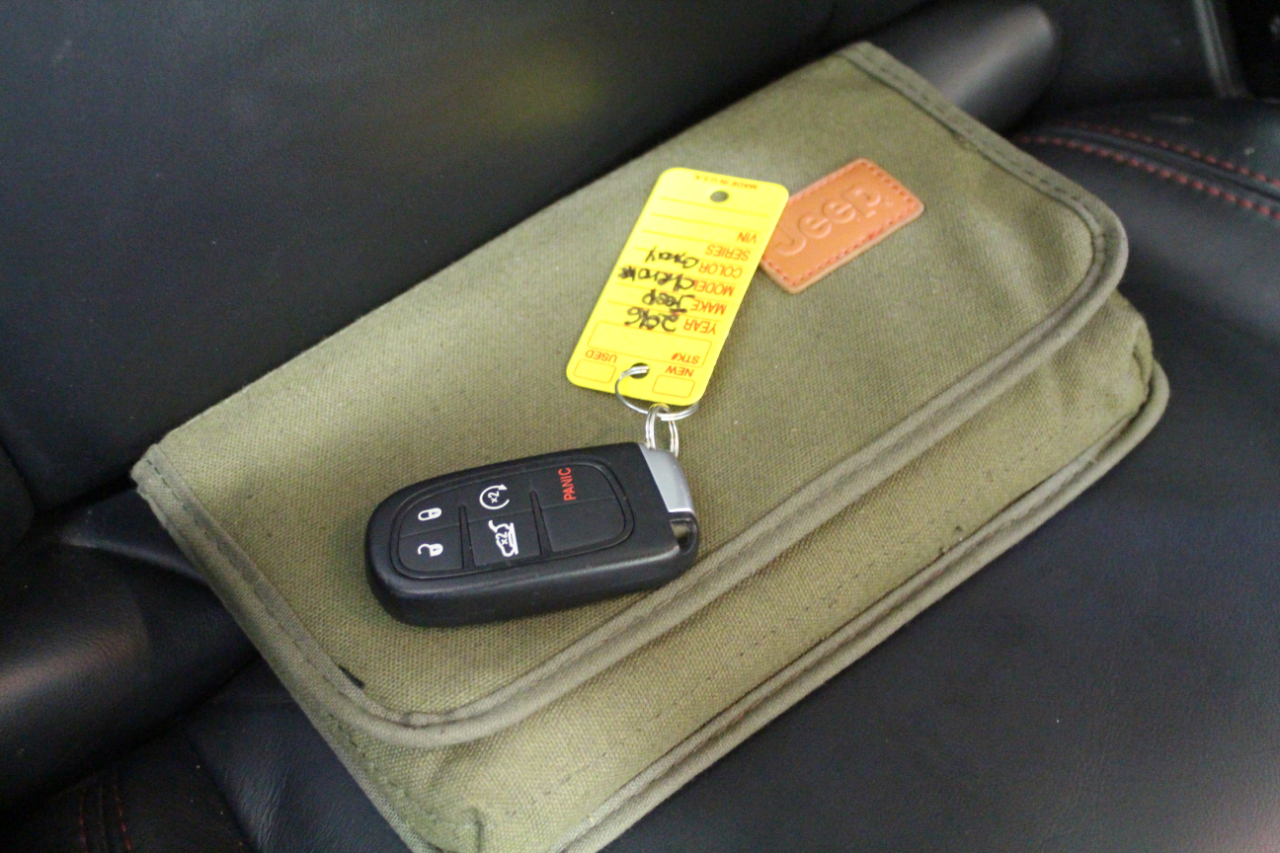 Jeep Cherokee 4WD 4dr Trailhawk 2016