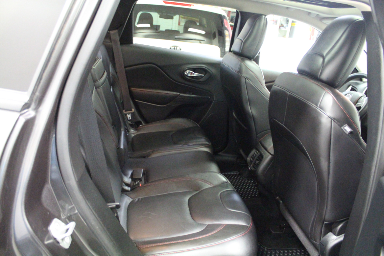 Jeep Cherokee 4WD 4dr Trailhawk 2016