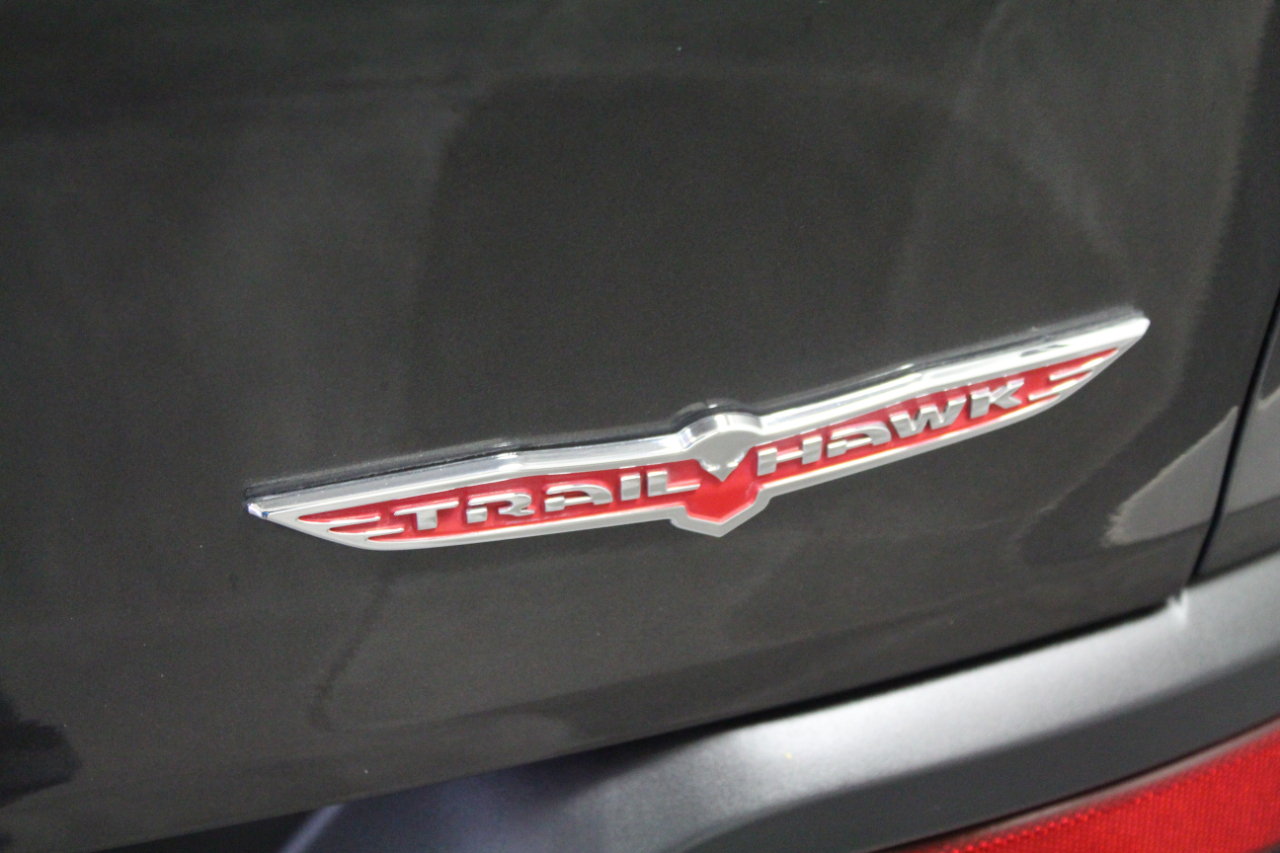 Jeep Cherokee 4WD 4dr Trailhawk 2016