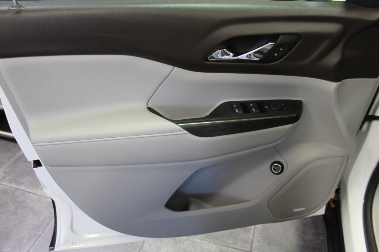 GMC Acadia AWD 4dr SLT w/SLT-1 2017