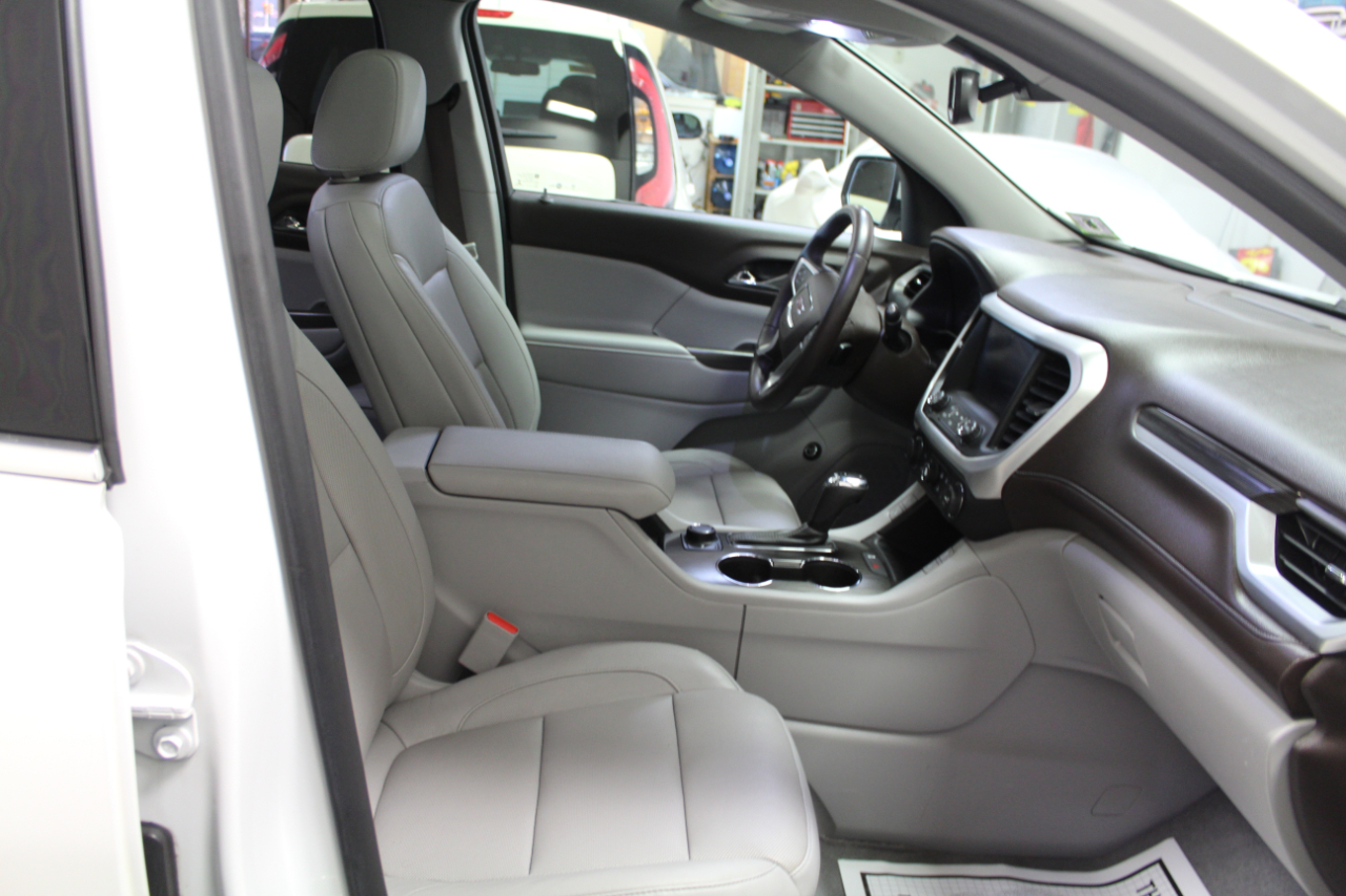 GMC Acadia AWD 4dr SLT w/SLT-1 2017