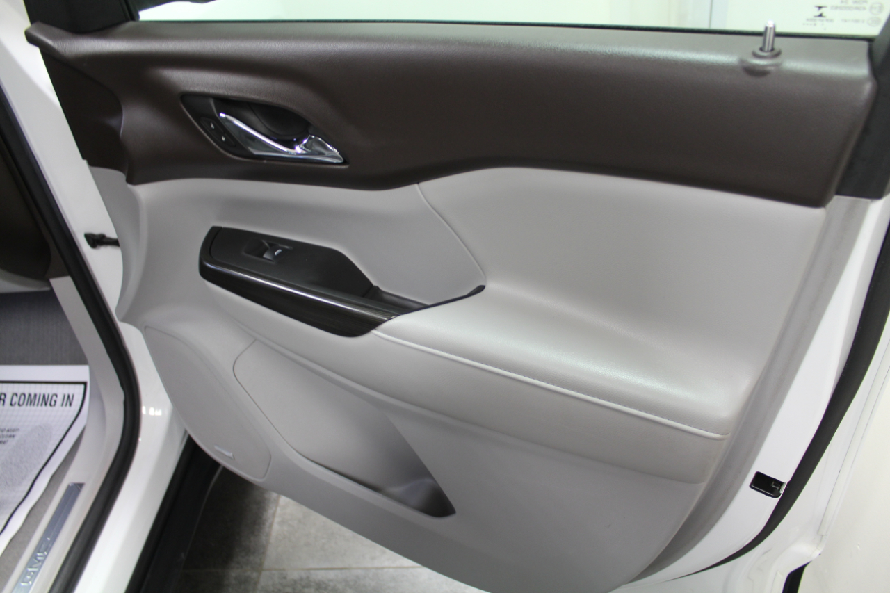 GMC Acadia AWD 4dr SLT w/SLT-1 2017