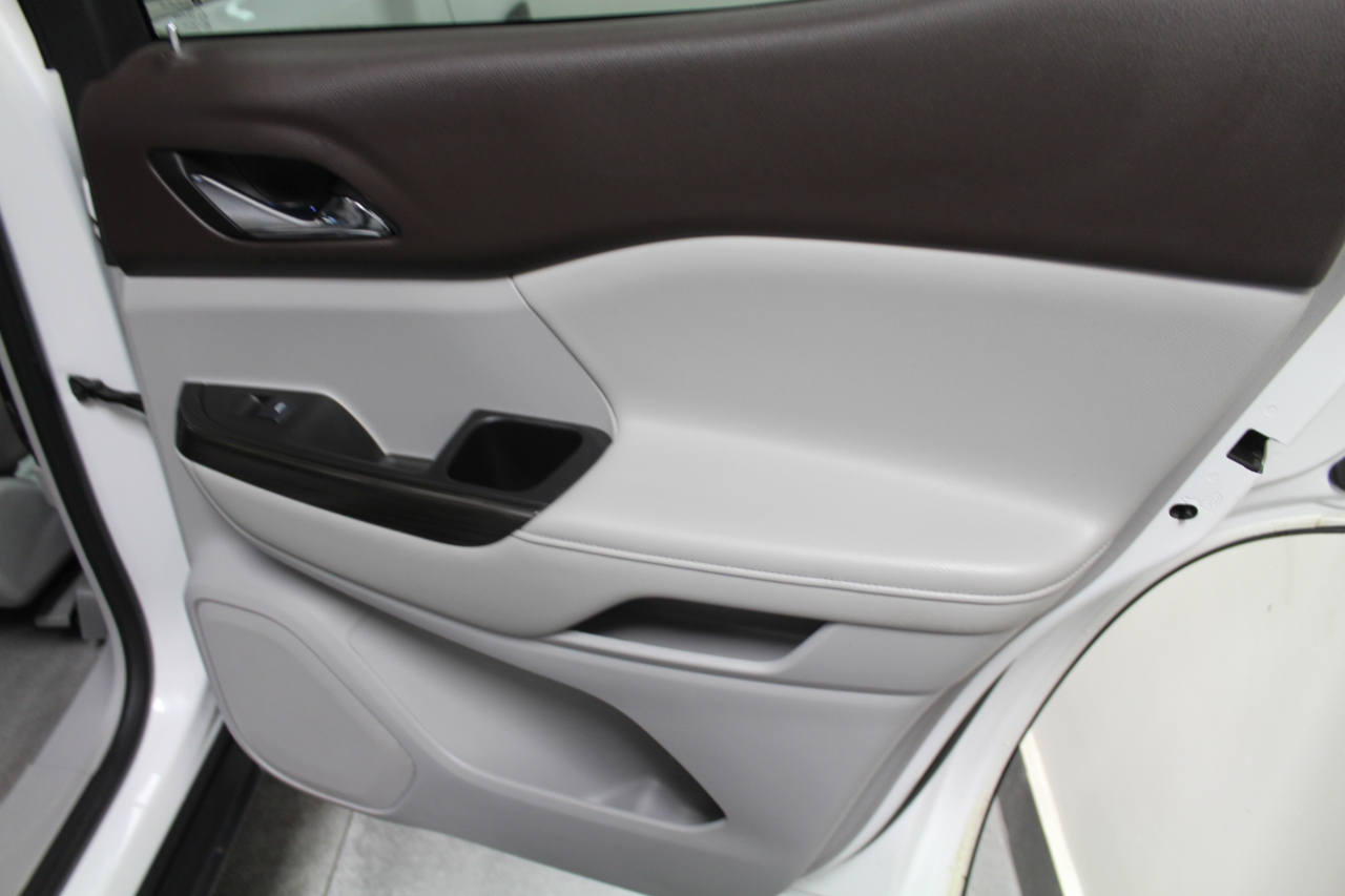 GMC Acadia AWD 4dr SLT w/SLT-1 2017