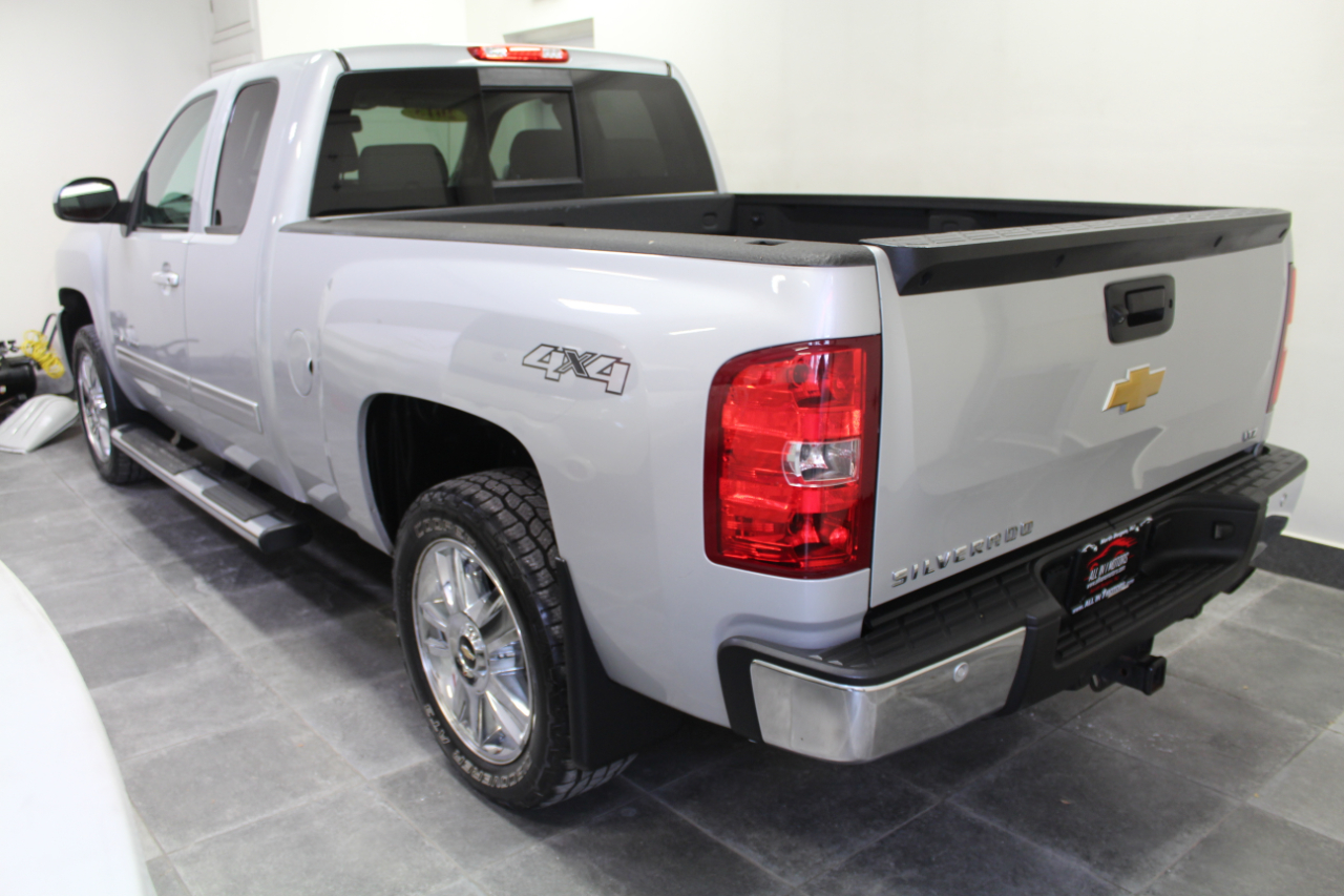 Chevrolet Silverado 1500 4WD Ext Cab 143.5" LTZ 2013