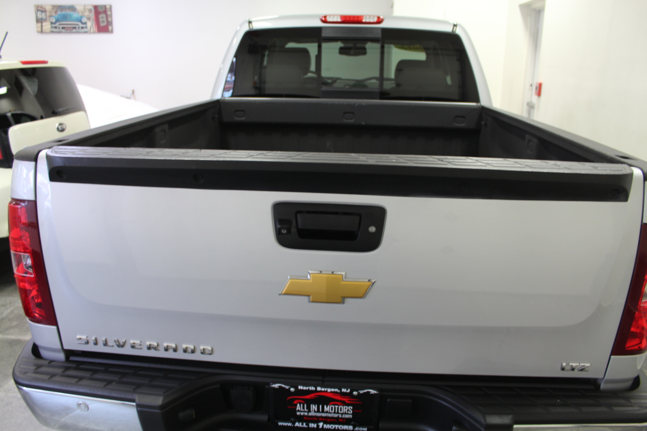 Chevrolet Silverado 1500 4WD Ext Cab 143.5" LTZ 2013