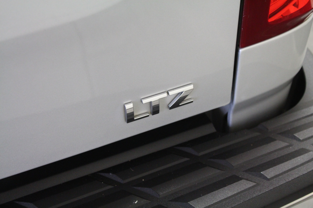 Chevrolet Silverado 1500 4WD Ext Cab 143.5" LTZ 2013