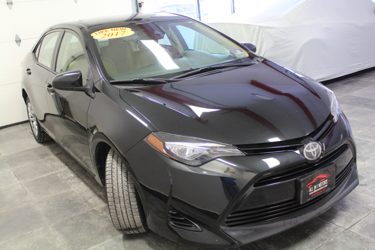 Toyota Corolla LE CVT (Natl) 2017