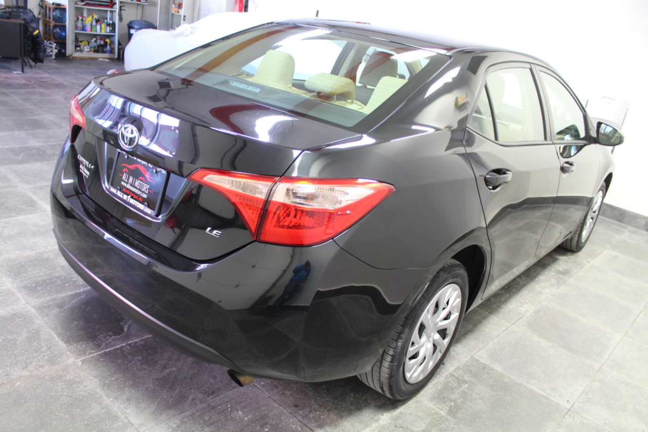 Toyota Corolla LE CVT (Natl) 2017