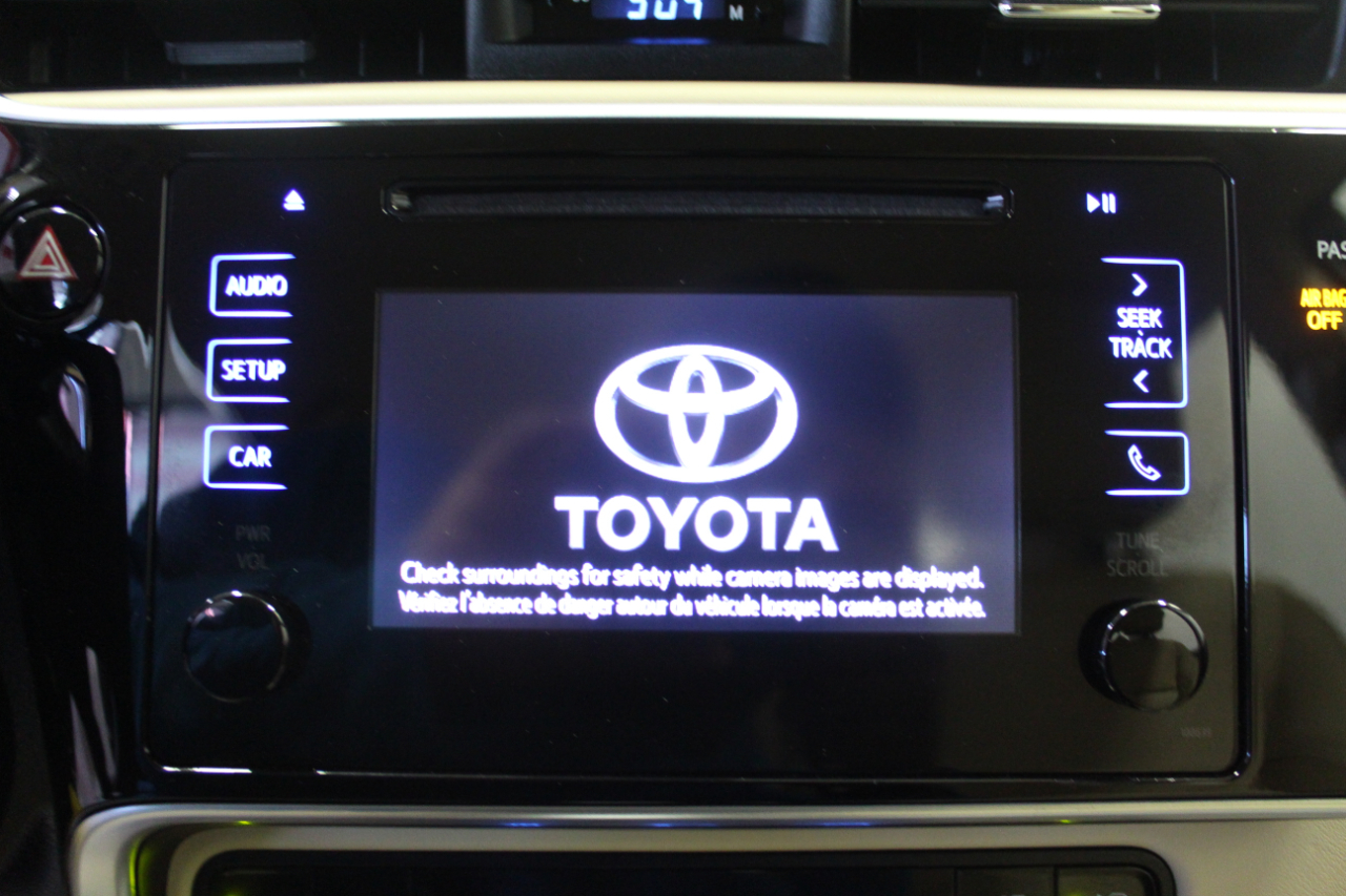 Toyota Corolla LE CVT (Natl) 2017