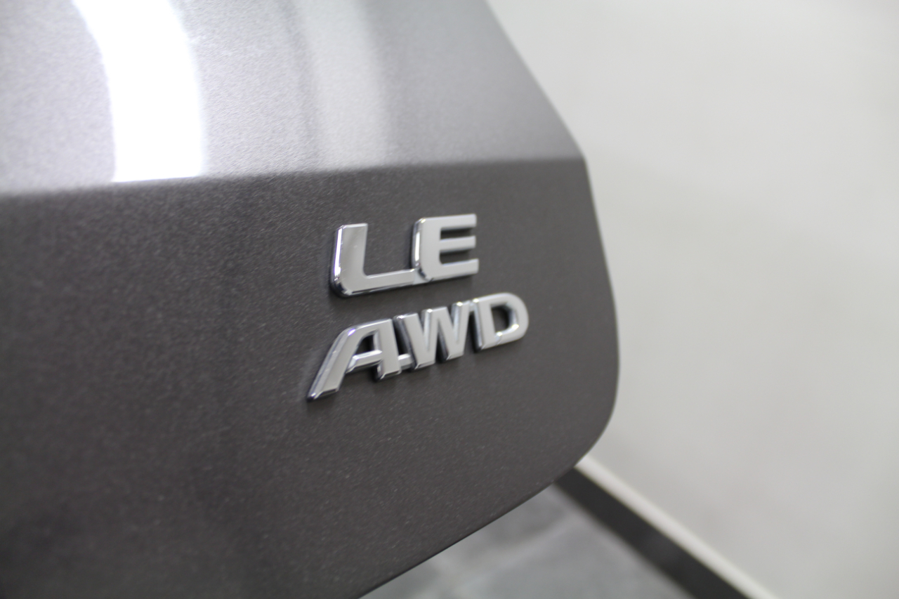 Toyota Sienna 5dr 7-Pass Van V6 LE AWD (Natl) 2014