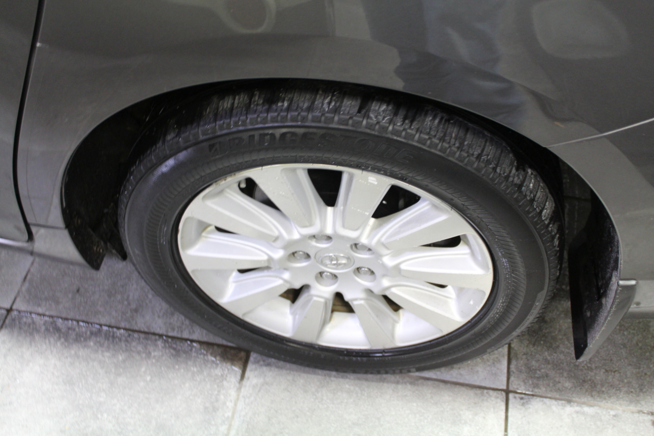 Toyota Sienna 5dr 7-Pass Van V6 LE AWD (Natl) 2014