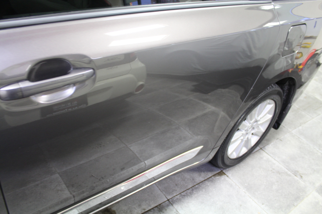 Toyota Sienna 5dr 7-Pass Van V6 LE AWD (Natl) 2014