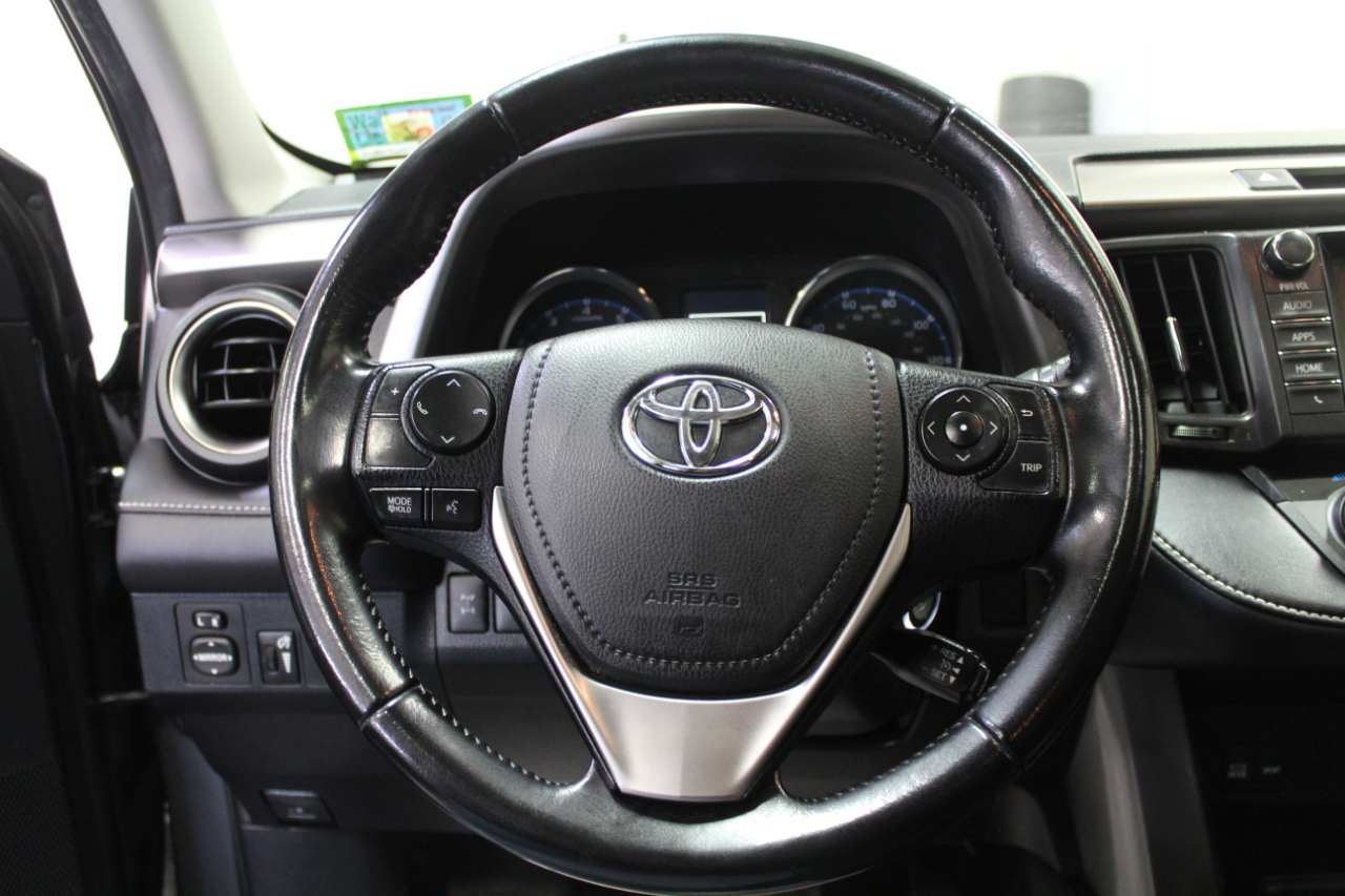Toyota RAV4 AWD 4dr XLE (Natl) 2016