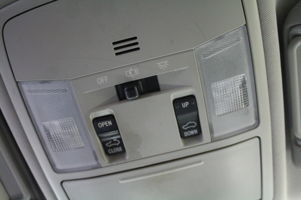 Toyota RAV4 AWD 4dr XLE (Natl) 2016