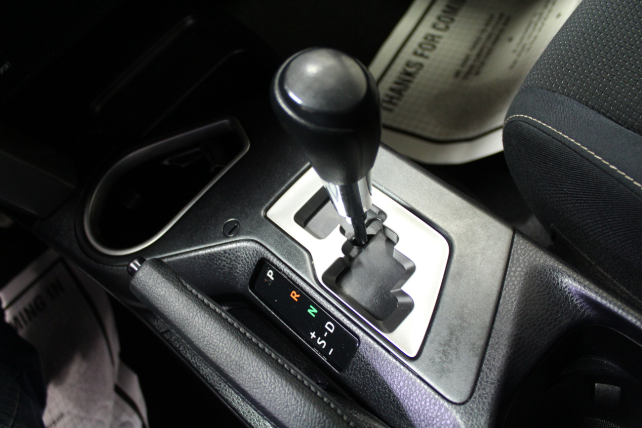 Toyota RAV4 AWD 4dr XLE (Natl) 2016