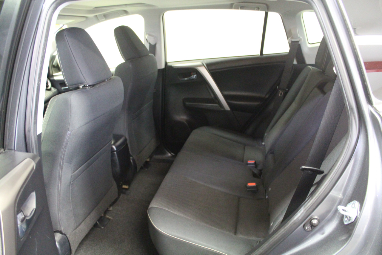 Toyota RAV4 AWD 4dr XLE (Natl) 2016