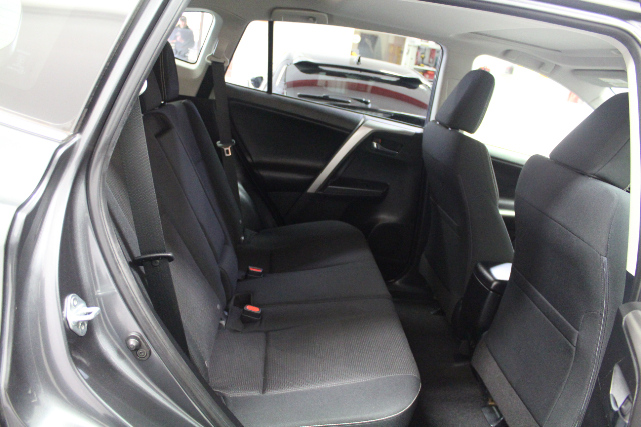 Toyota RAV4 AWD 4dr XLE (Natl) 2016