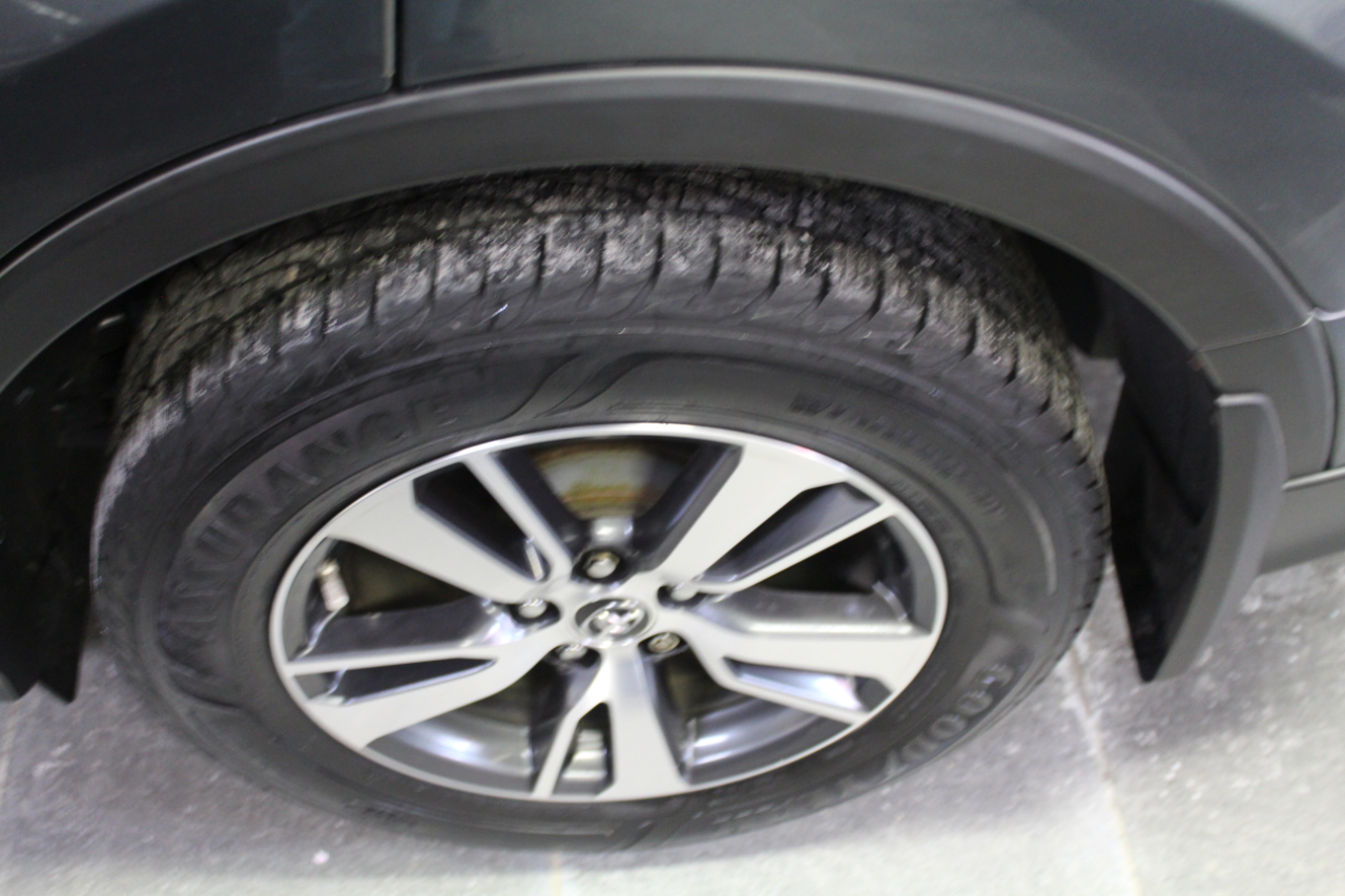 Toyota RAV4 AWD 4dr XLE (Natl) 2016