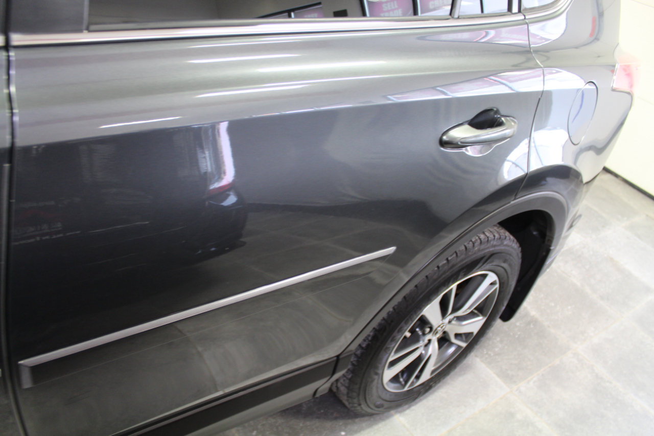 Toyota RAV4 AWD 4dr XLE (Natl) 2016