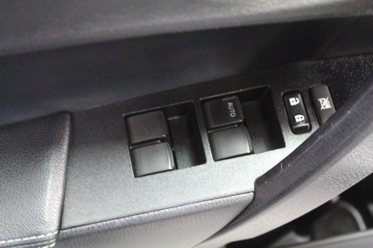 Toyota Corolla SE CVT (Natl) 2019