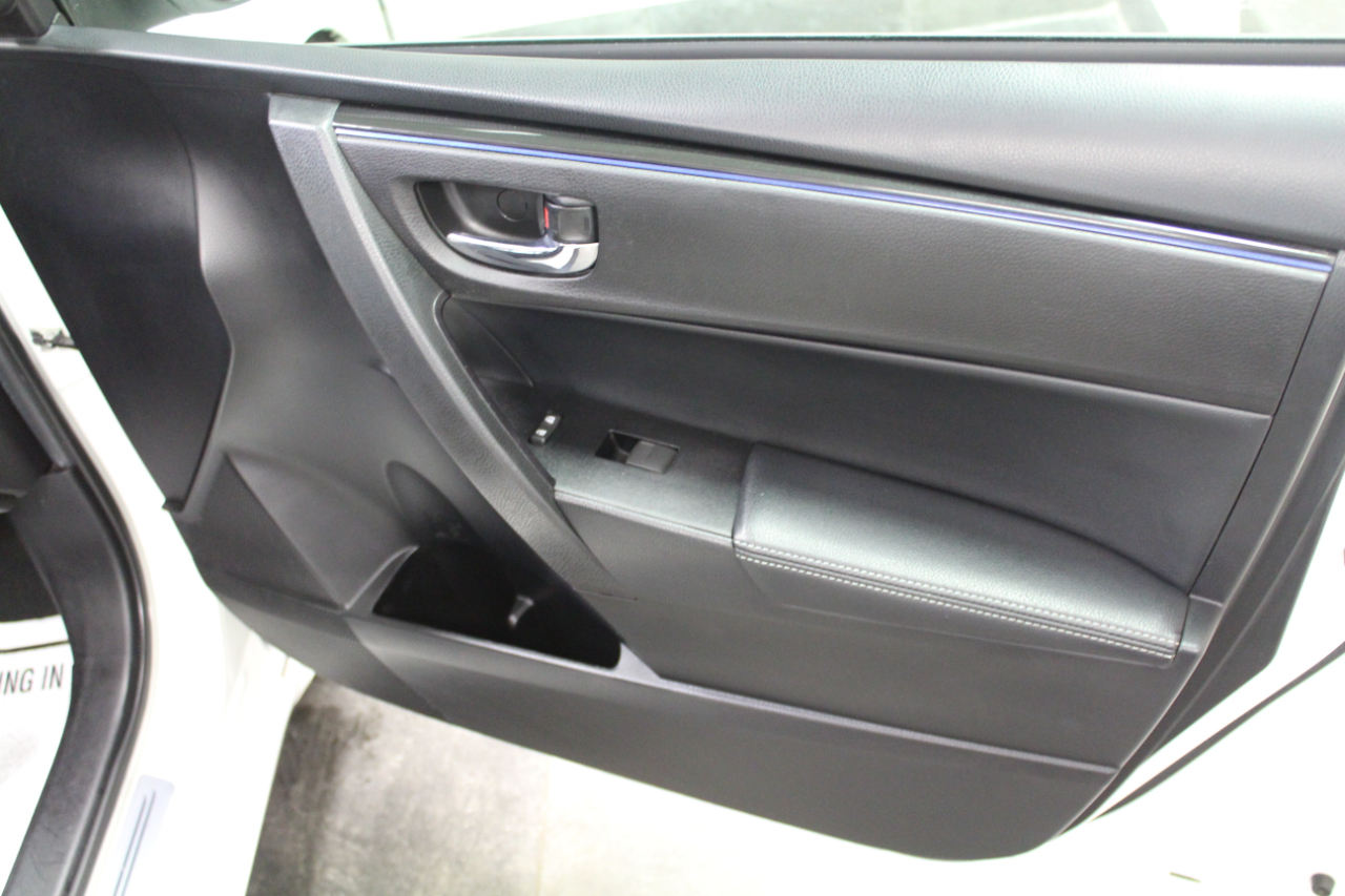 Toyota Corolla SE CVT (Natl) 2019