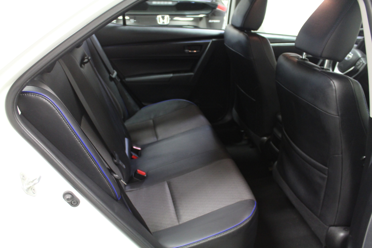 Toyota Corolla SE CVT (Natl) 2019