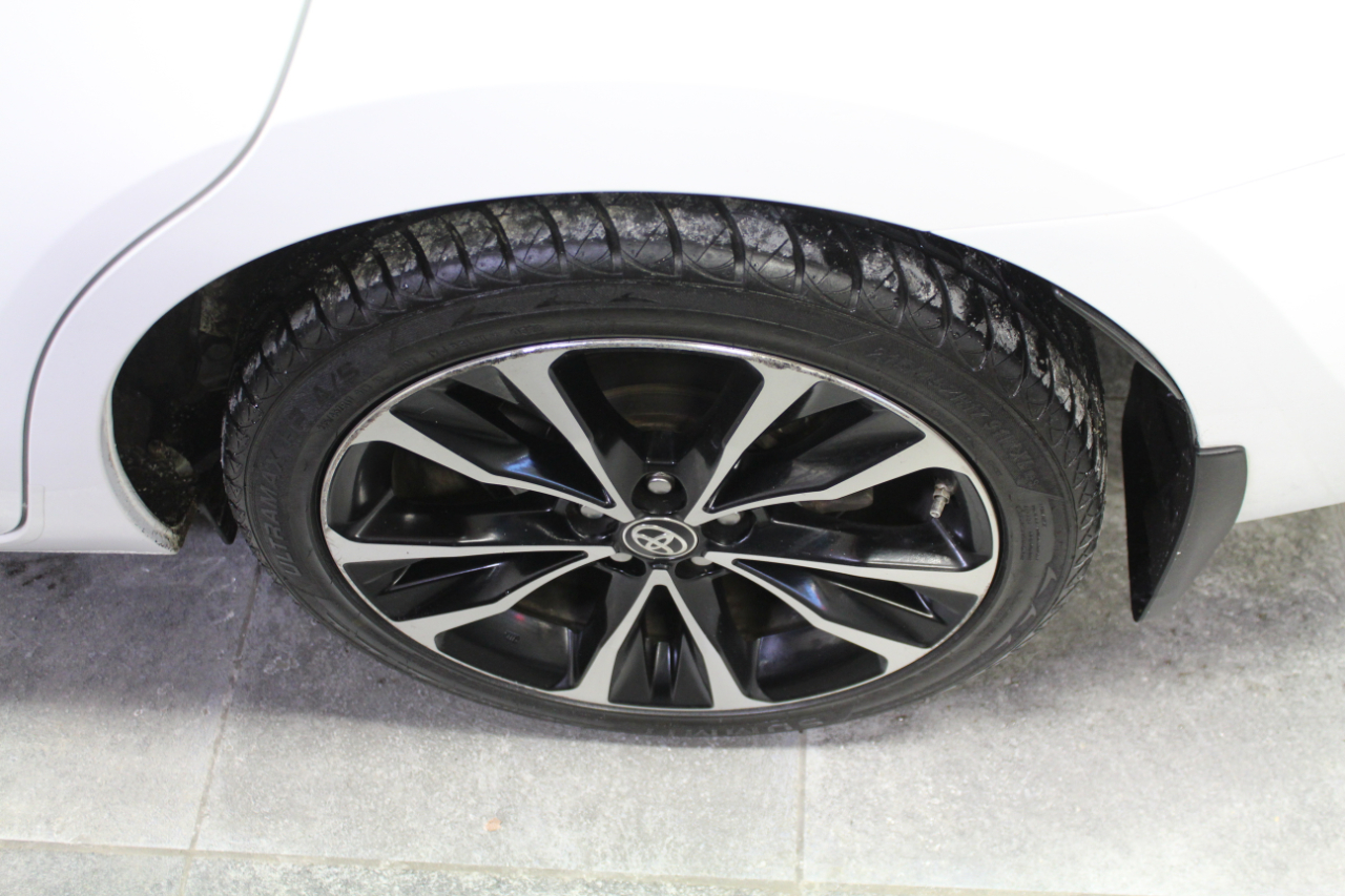 Toyota Corolla SE CVT (Natl) 2019