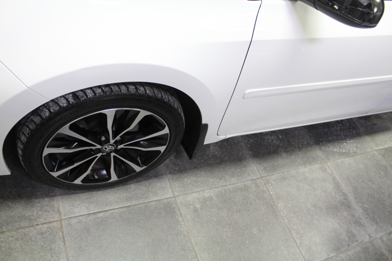 Toyota Corolla SE CVT (Natl) 2019