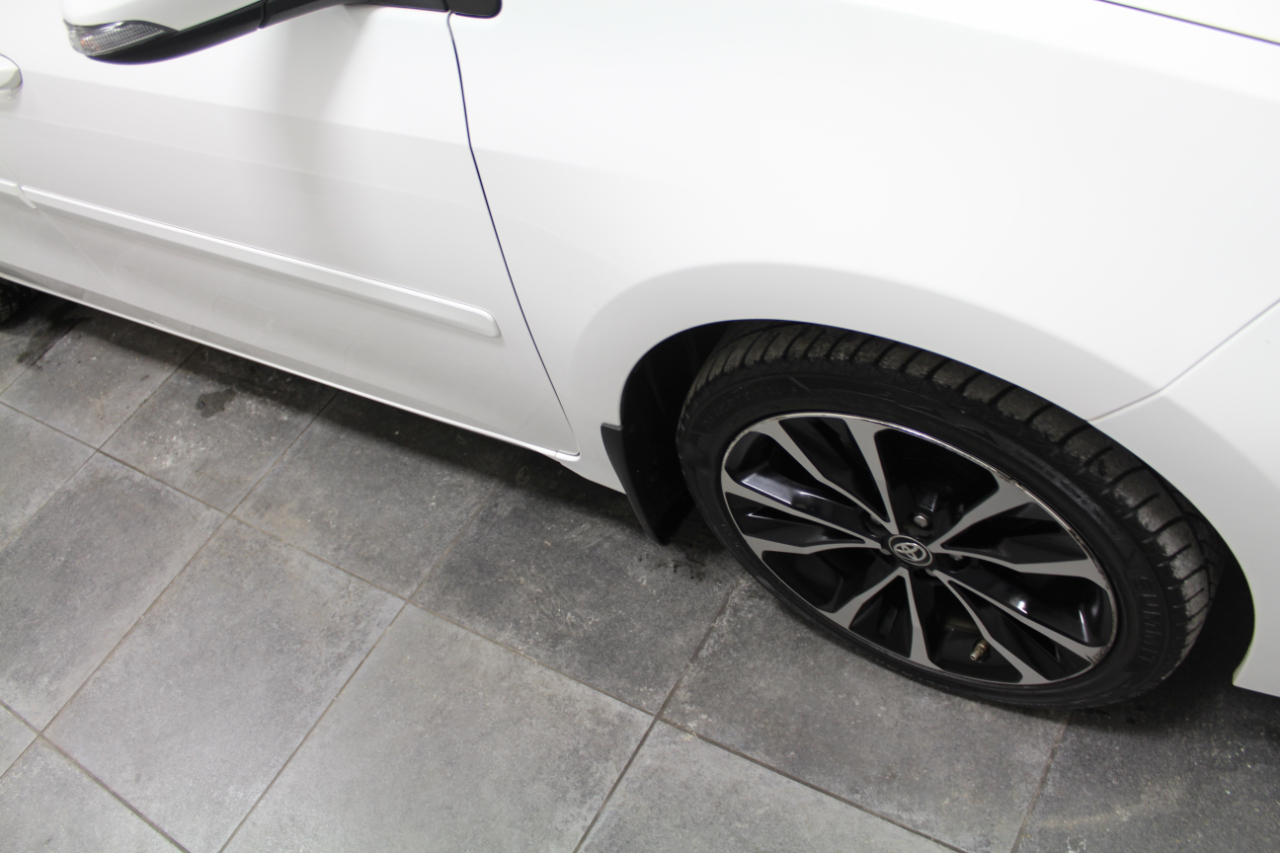 Toyota Corolla SE CVT (Natl) 2019