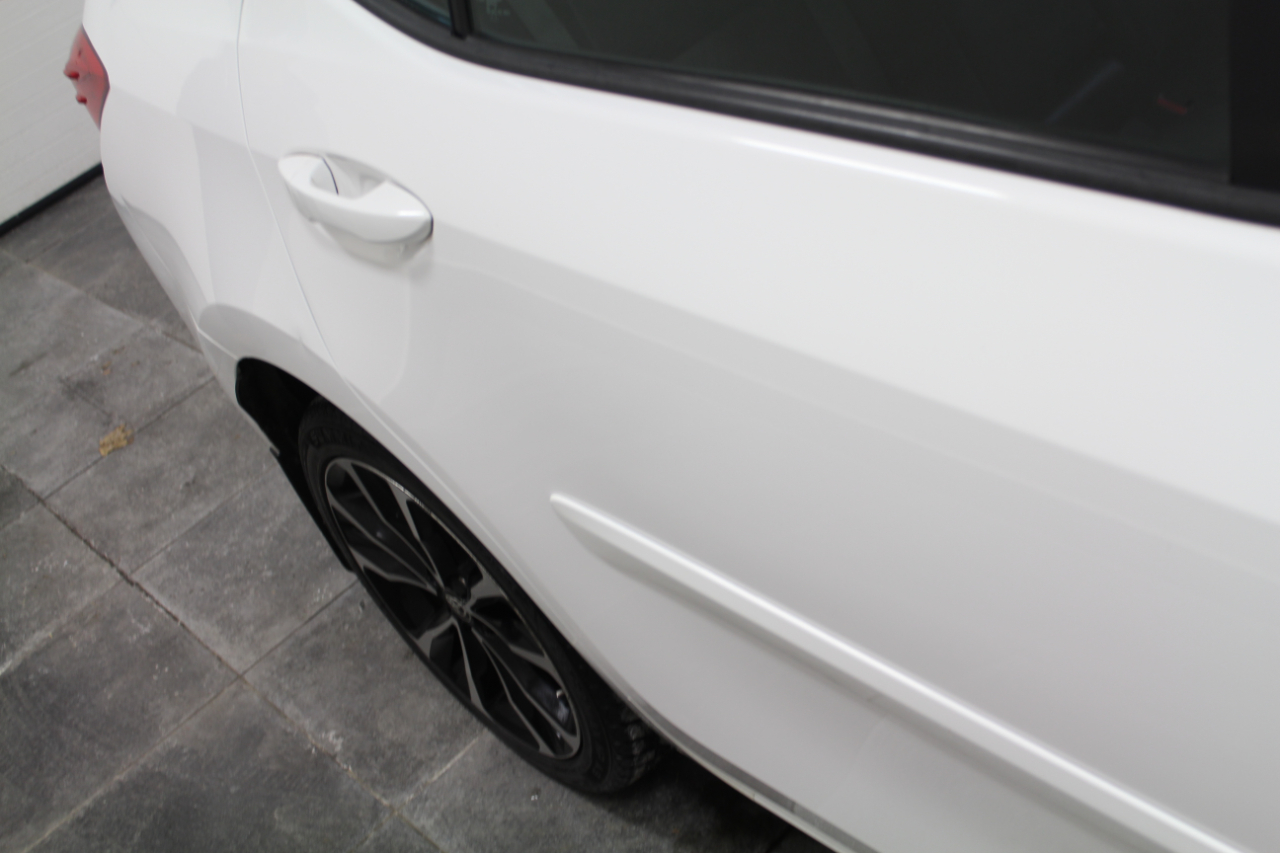 Toyota Corolla SE CVT (Natl) 2019