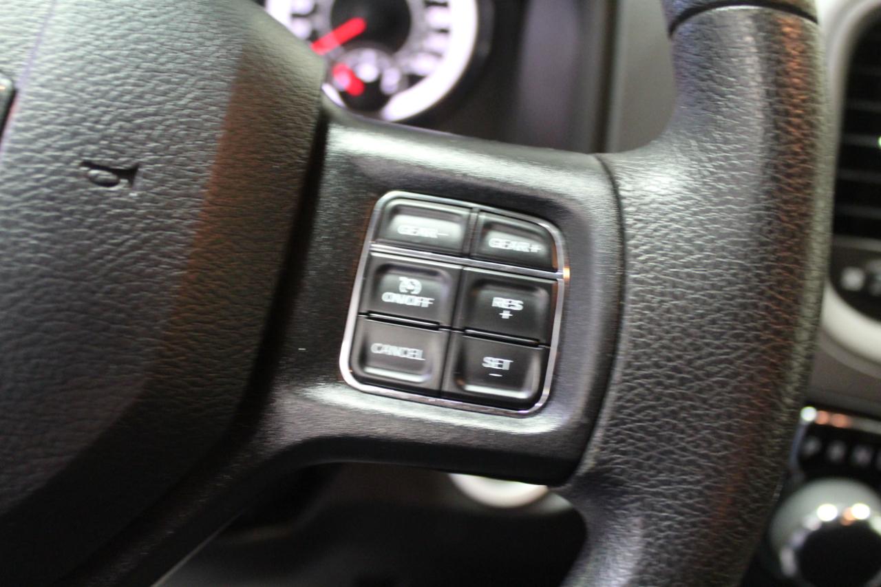 RAM 1500 Classic Express 4x4 Quad Cab 6'4" Box 2019