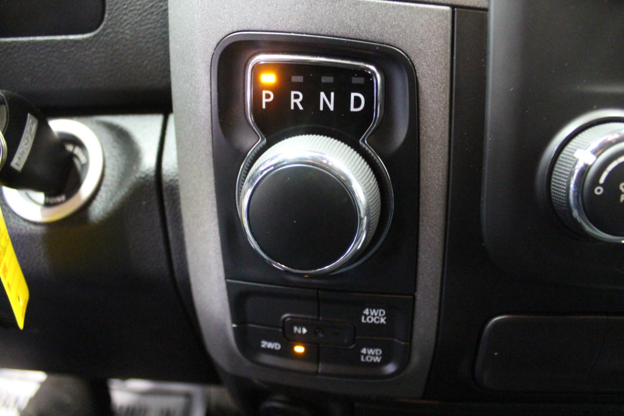 RAM 1500 Classic Express 4x4 Quad Cab 6'4" Box 2019