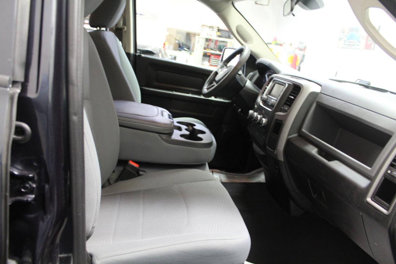 RAM 1500 Classic Express 4x4 Quad Cab 6'4" Box 2019