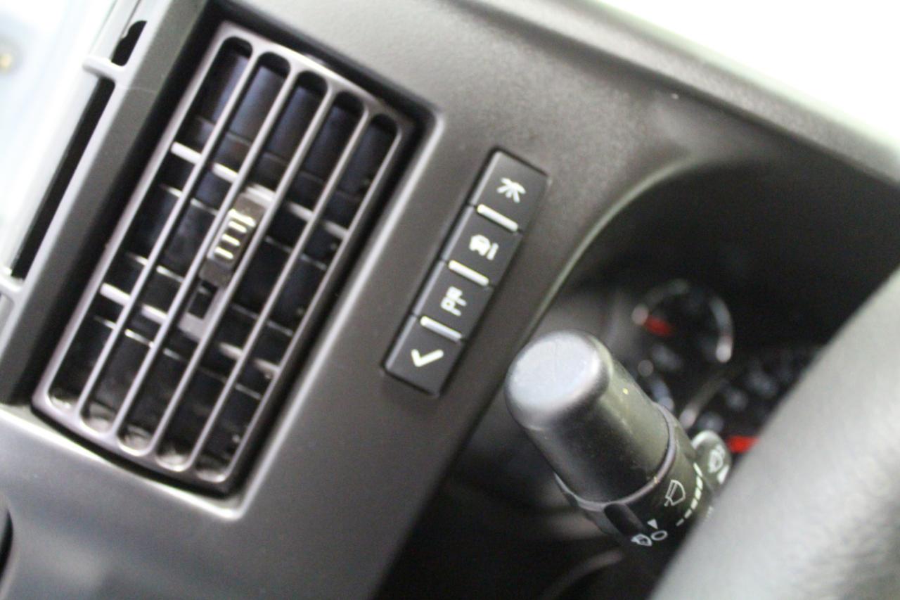 Chevrolet Express Cargo Van RWD 2500 135" 2023