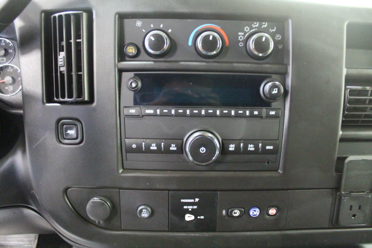 Chevrolet Express Cargo Van RWD 2500 135" 2023