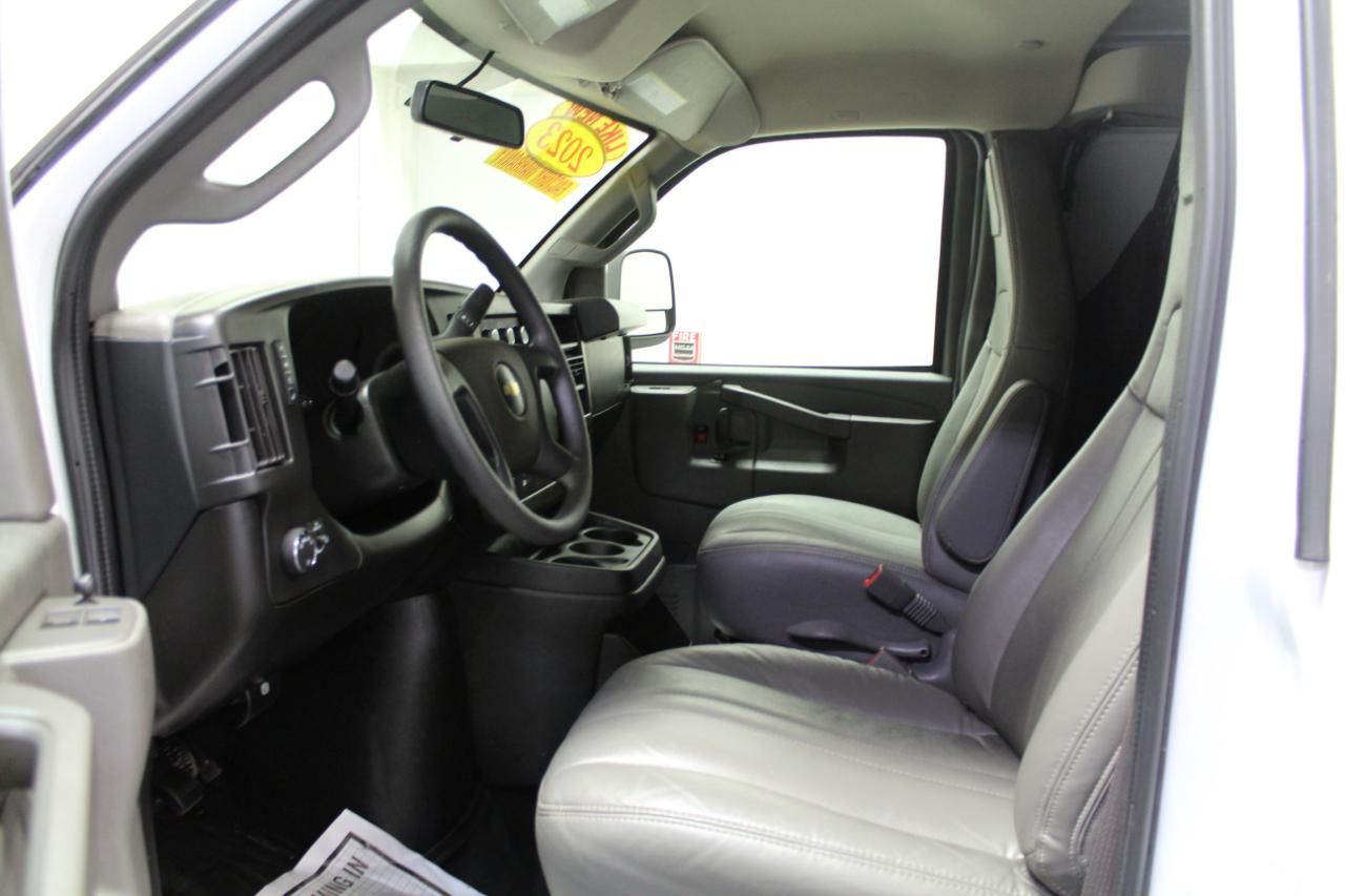 Chevrolet Express Cargo Van RWD 2500 135" 2023