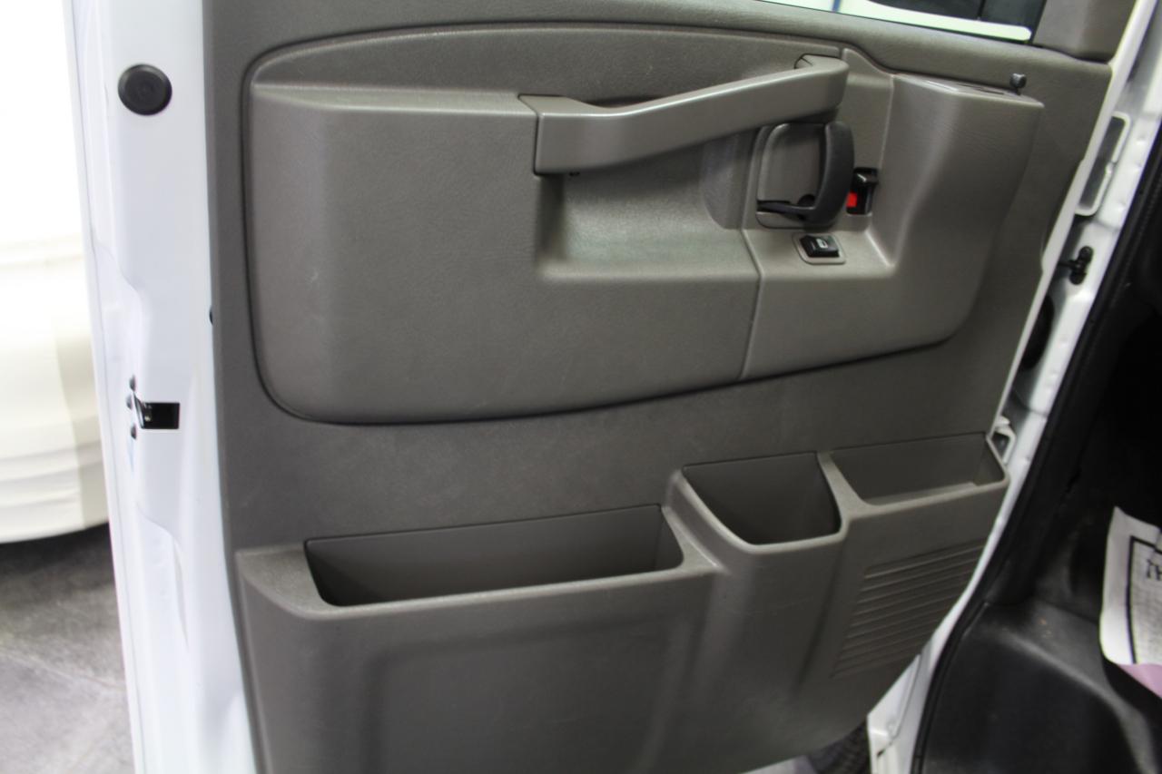 Chevrolet Express Cargo Van RWD 2500 135" 2023