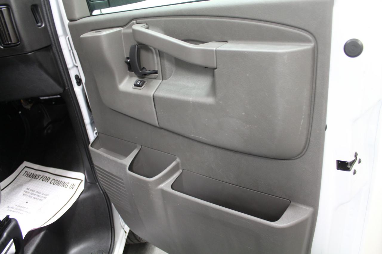 Chevrolet Express Cargo Van RWD 2500 135" 2023