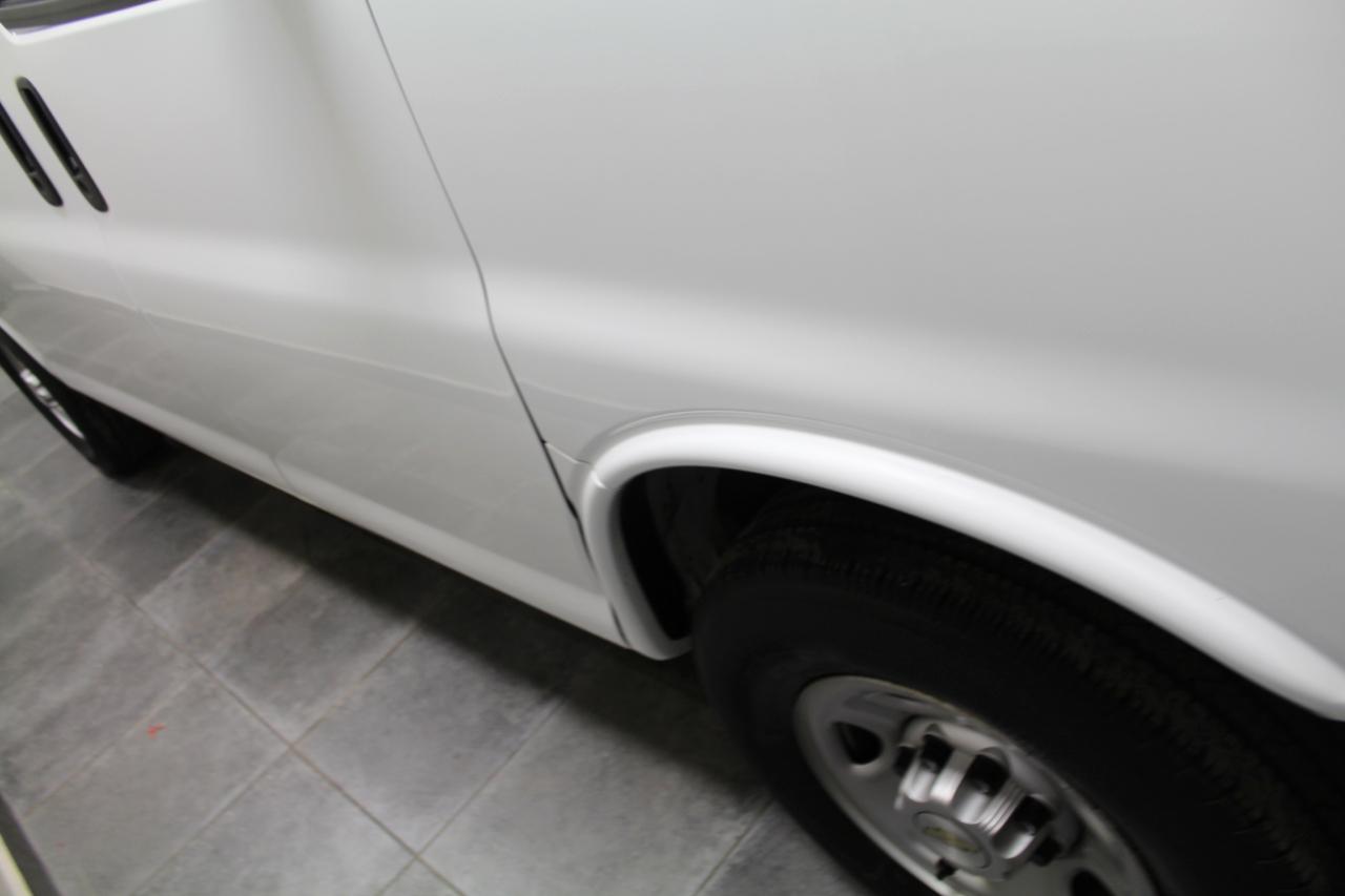 Chevrolet Express Cargo Van RWD 2500 135" 2023