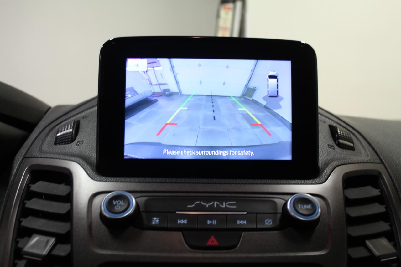 Ford Transit Connect Van XL LWB w/Rear Symmetrical Doors 2023