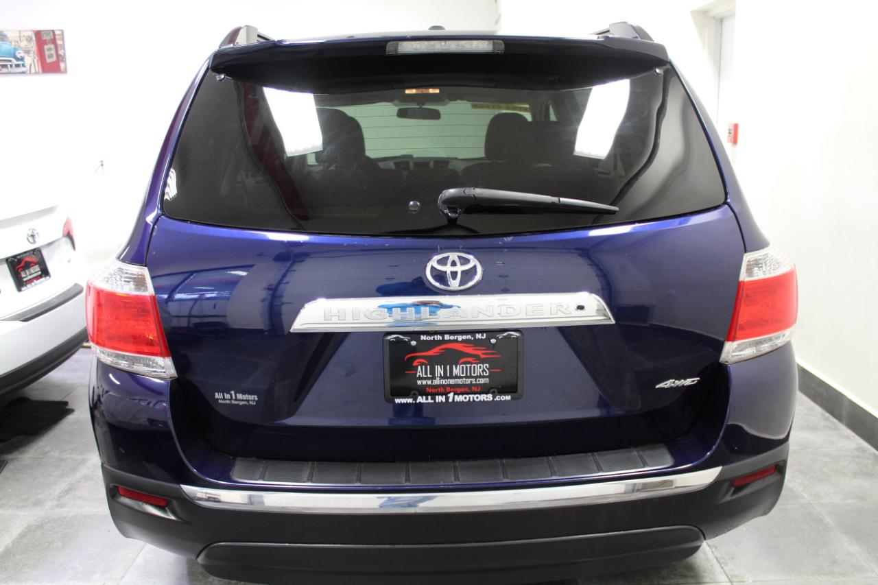 Toyota Highlander 4WD 4dr V6 (Natl) 2012