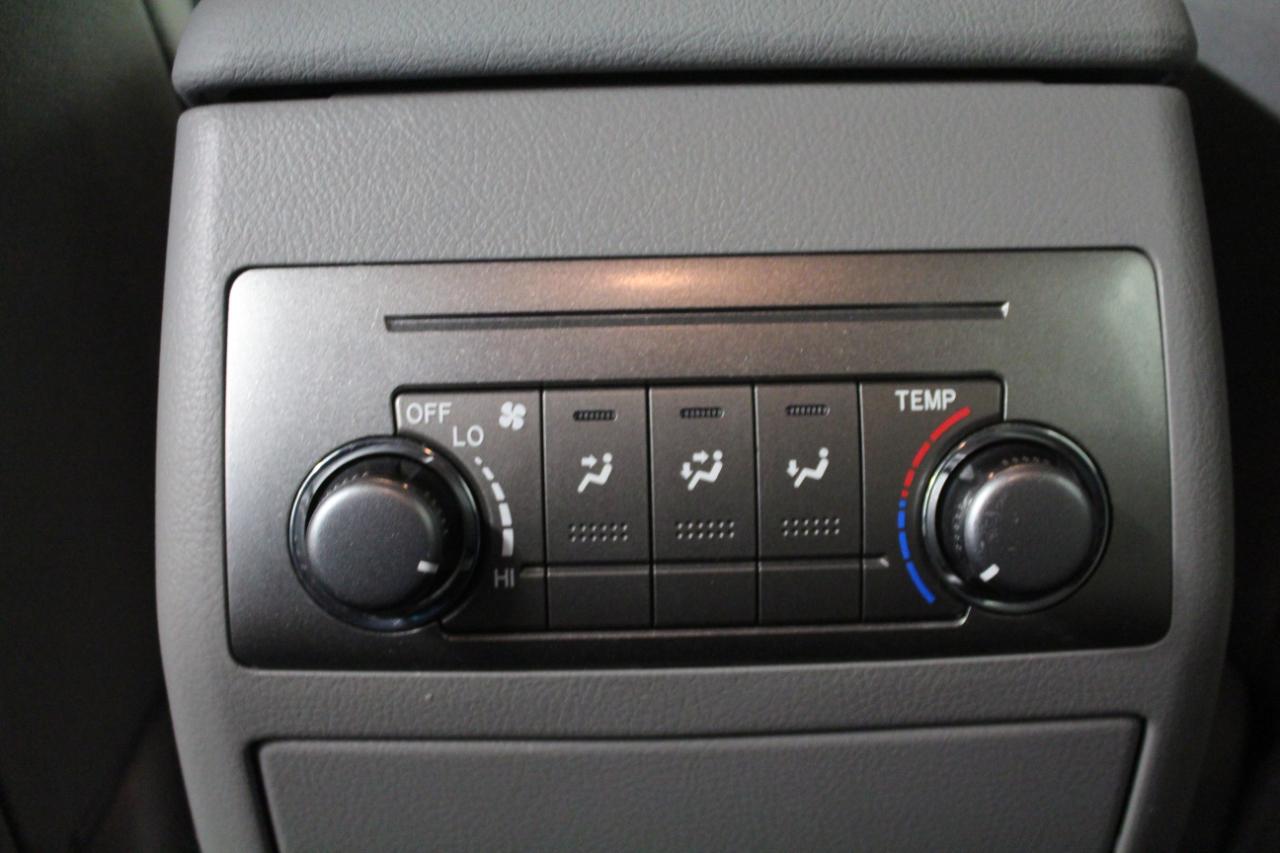 Toyota Highlander 4WD 4dr V6 (Natl) 2012