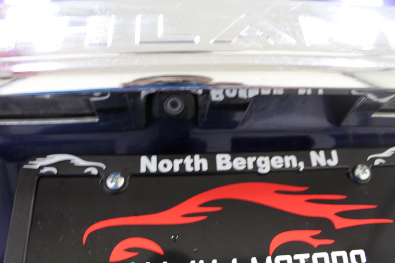 Toyota Highlander 4WD 4dr V6 (Natl) 2012